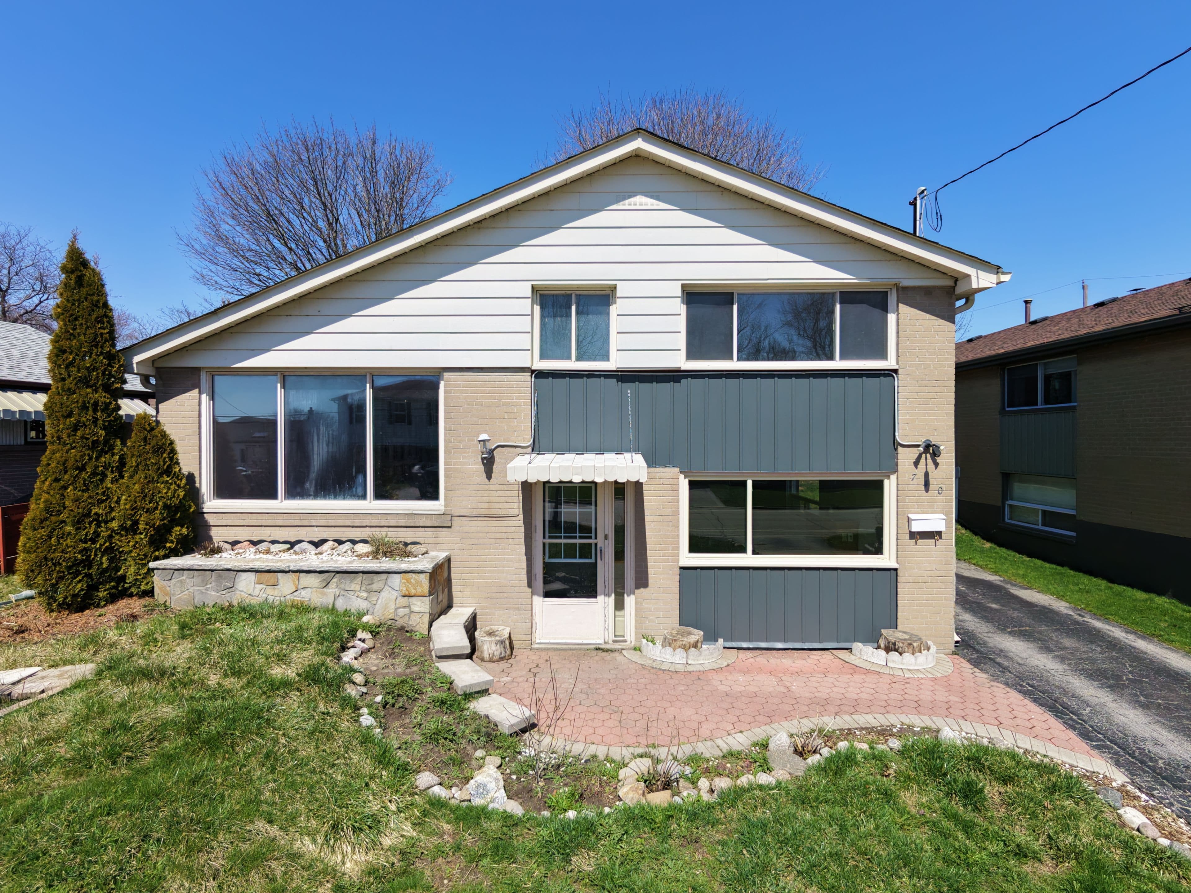 Listing photo of 3 bedroom Detached house in Oshawa at 740 Stone Street.